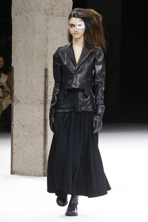 Yohji Yamamoto Fall 2018 Ready-to-Wear , Ёдзи Ямамото осень зима 2018 , Fashion show , неделя моды в Париже , PFW , Mainstyles